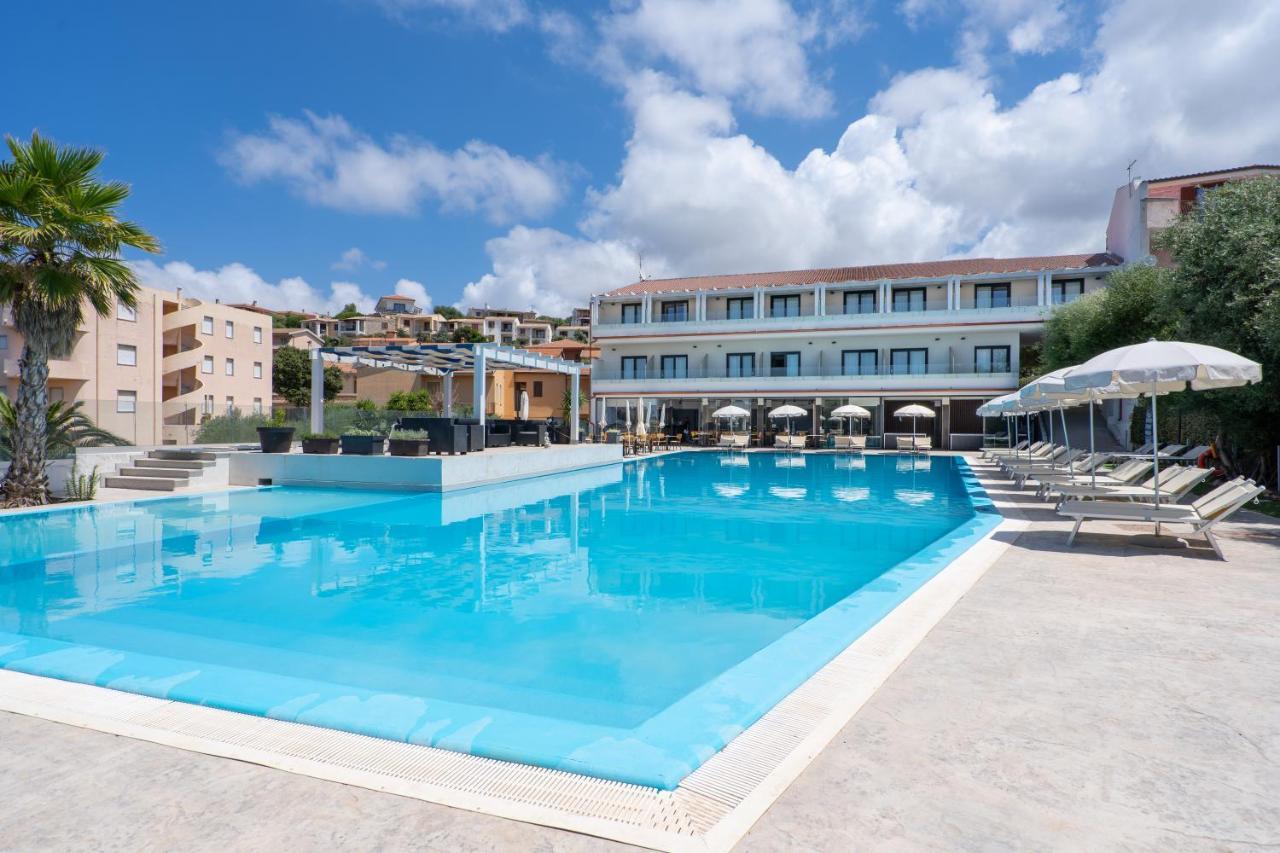 Horizon Hotel Badesi Exterior photo